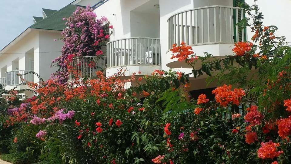 Апартаменты Leme Bedje Cl Санта-Мария Экстерьер фото